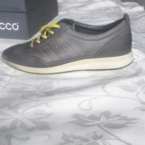 Ecco size 7 Gray Leather Casual Shoes - Picture 7 of 11